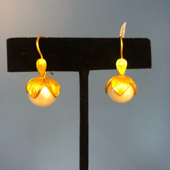 Julie Vos Penelope Pearl Drop earrings *NWT* - Picture 3 of 3